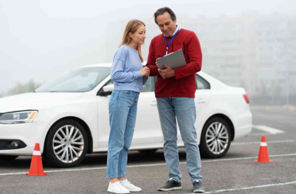"Gold Star Driving School Providing TopNotch Driving Lessons to the