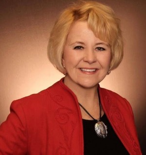 Linda Hawk, Recognized by BestAgents.us as a 2023 Top Agent