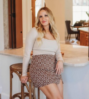 Britni Nelson, Recognized by BestAgents.us as a 2023 Top Agent