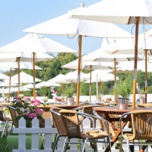 outdoor furniture hire1