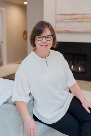 Jenny Eglian, Recognized by BestAgents.us as a 2023 Top Agent