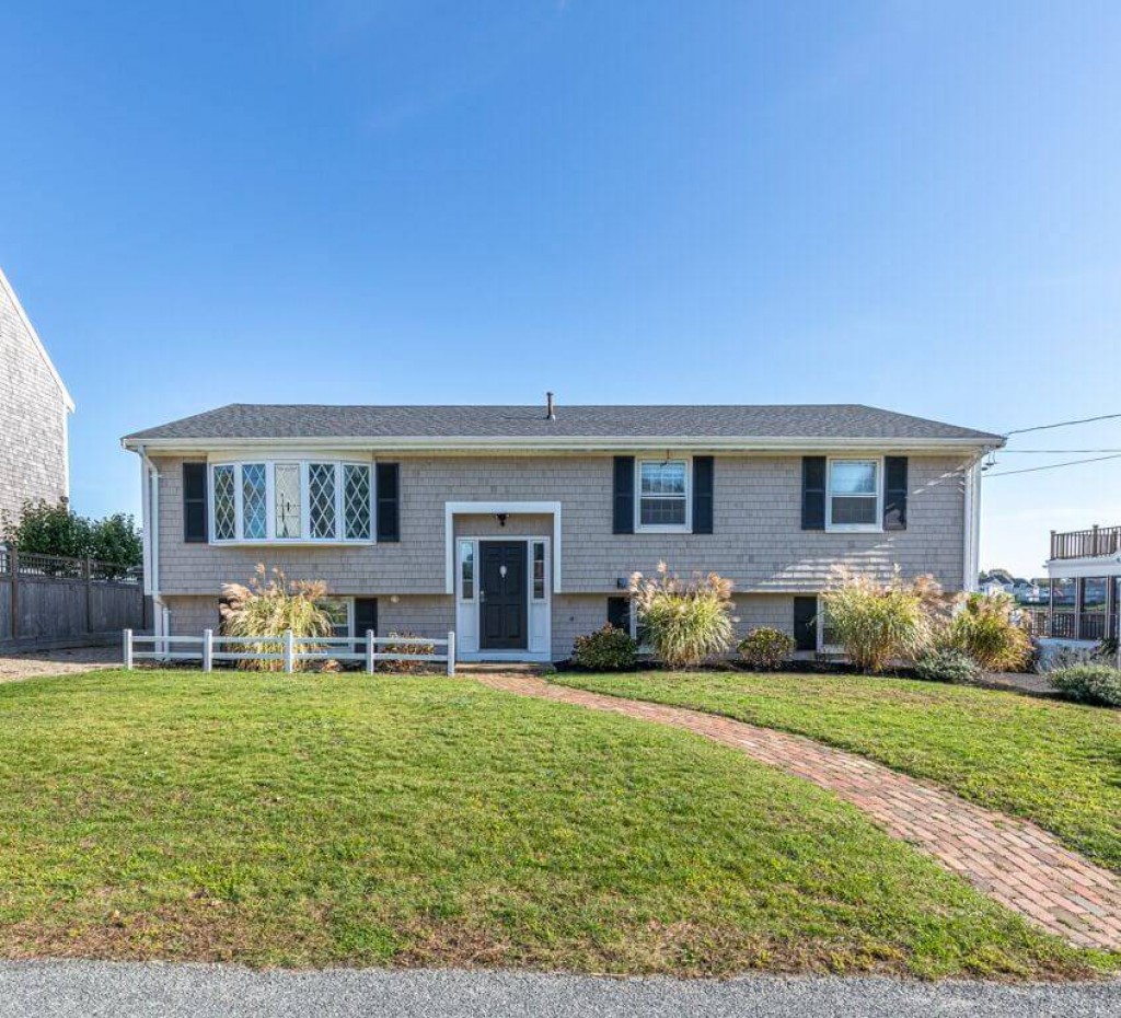 Cape cod beach house IssueWire