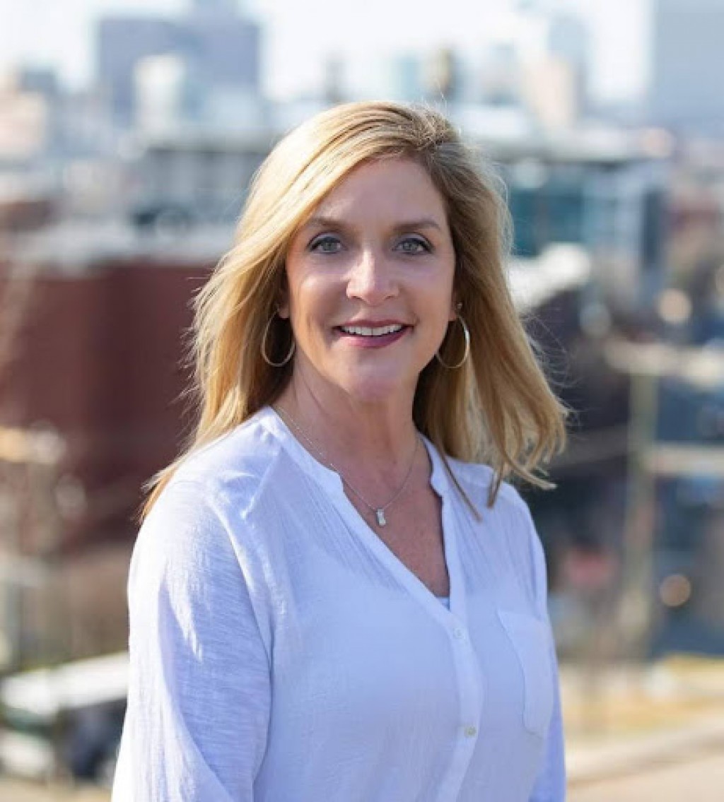 Sheri Collins, Recognized by BestAgents.us as a 2023 Top Agent IssueWire