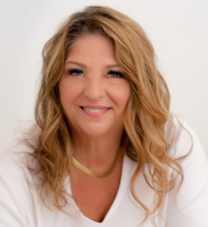 Cari Franklin, Recognized by BestAgents.us as a 2024 Top Agent