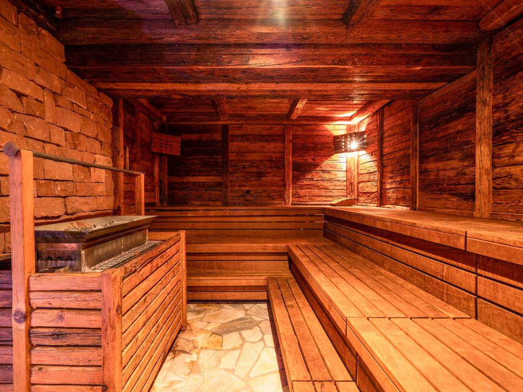 Dallas Saunas Brings You the Finest Traditional Wet Sauna and Best