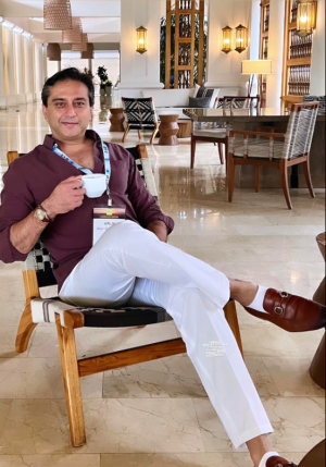 Arun Gulani, World Renown Lasik Surgeon