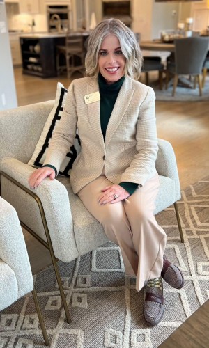 Annie Rogers, Recognized by BestAgents.us as a 2025 Top Agent