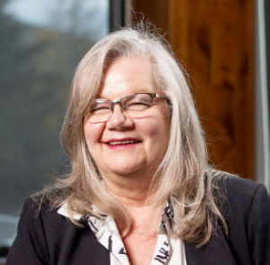 Connie Palmer, Recognized by BestAgents.us as a 2024 Top Agent 