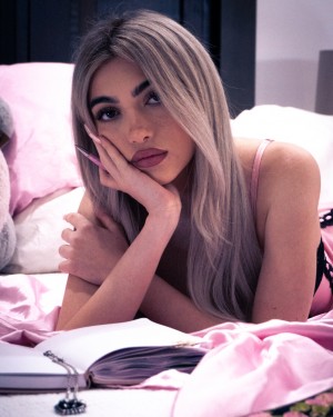 Music Phenom Sophia Redefines Being” 'Safe” in Latest Heartfelt Single! 