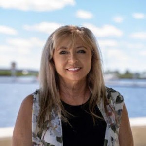 Martha Storey, Recognized by BestAgents.us as a 2024 Top Agent 