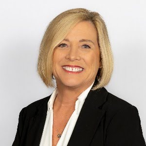 Alice Penner, Recognized by BestAgents.us as a 2024 Top Agent 