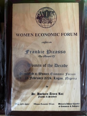Frankie Picasso, Executive Director of Girl Power USA, Receives the Women of the Decade Award from Women Economic Forum