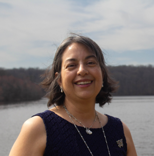 Luisa Sipple, Recognized by BestAgents.us as a 2024 Top Agent 