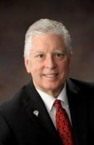 Max Mitchell, Recognized by BestAgents.us as a 2024 Top Agent