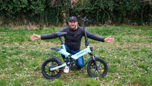 Discover the nuances of the Bodywel T16 and Engwe T14 e-bikes: pivotal features, performance, and value