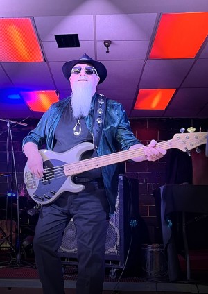 Steve Carr - Bassist/Vocalist for Stevie Hawkins & The Blues Messiahs