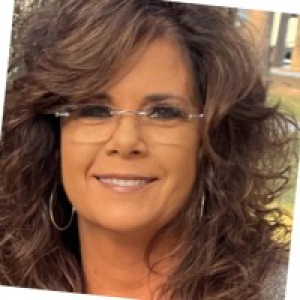 Amber Jenkins, Recognized by BestAgents.us as a 2024 Top Agent