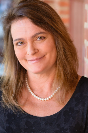 Kelly Burnette, Recognized by BestAgents.us as a 2024 Top Agent