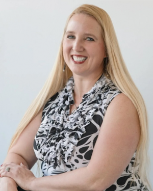 Nikki Froehlich, Recognized by BestAgents.us as a 2024 Top Agent