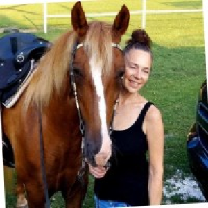 Debra Savan, Recognized by BestAgents.us as a 2024 Top Agent