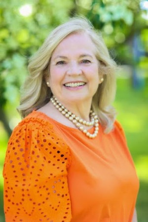 Danielle Claroni, Recognized by BestAgents.us as a 2024 Top Agent