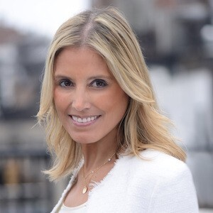 Veronica Hinman, Recognized by BestAgents.us as a 2024 Top Agent