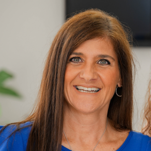 Holly Drilling, Recognized by BestAgents.us as a 2024 Top Agent