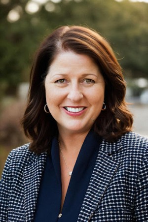 Karen Hollon, Recognized by BestAgents.us as a 2024 Top Agent