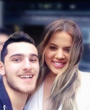 Selfie with Khloe Kardashian