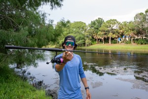 Easily Lift the Carbon R1 Spinning Rod with One Finger