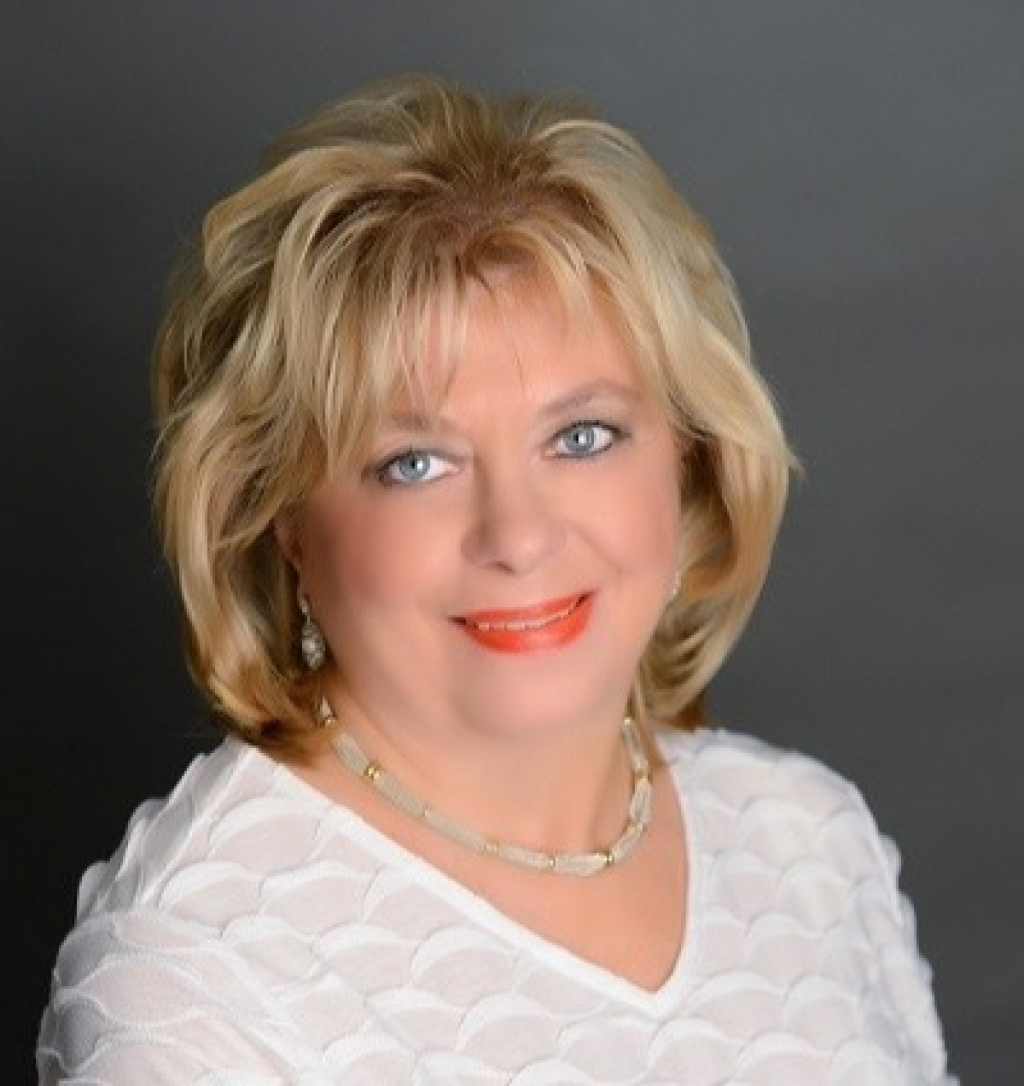 Debbie Corey of Corey & Crew at Berkshire Hathaway HomeServices Kee