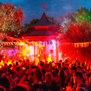 Ren Returns To The Stage After 4 Years With 'Asylum' Show At Secret Garden Party 