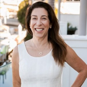 Mariana Donahue, Recognized by BestAgents.us as a 2024 Top Agent