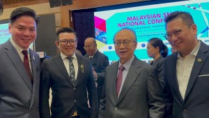 COO, Nicholas Wong; CEO, TS Ting; Tan Sri Bernard Giluk Dompok; Business Development, Eric Lee