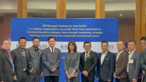 Group Photo with Deputy Governor of Bank Negara Malaysia. Jessica Chew