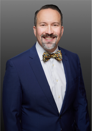 Renowned Spine Surgeon Mark W. Manoso, MD, with Orthopedic + Fracture Specialists in Portland and Beaverton, Oregon