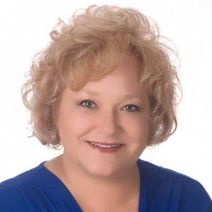 Julie Dickey, Recognized by BestAgents.us as a 2024 Top Agent