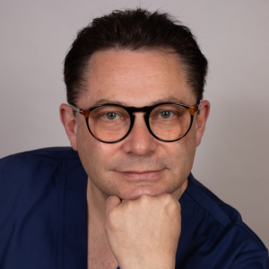 Arthur Greyf, DDS, FICOI: Specialist in Robotic Dental Implant, Cosmetic & Laser Dentistry