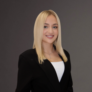 Taylor Halsey, Recognized by BestAgents.us as a 2024 Top Agent