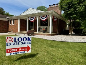Look Estate Sales Sign