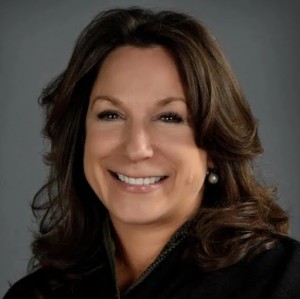 Gina McDonald, Recognized by BestAgents.us as a 2024 Top Agent