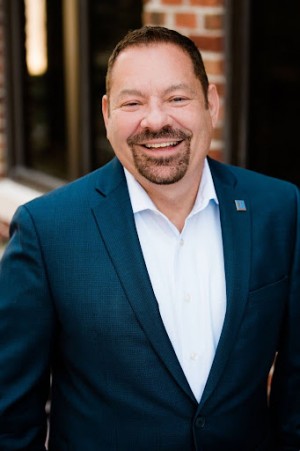 Mark Laing, Recognized by BestAgents.us as a 2024 Top Agent