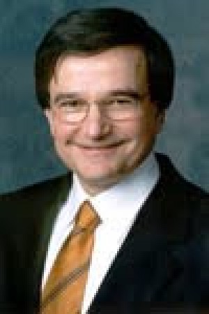 Eli Roza, MD: Renowned Nephrologist with Meadow Kidney Care 