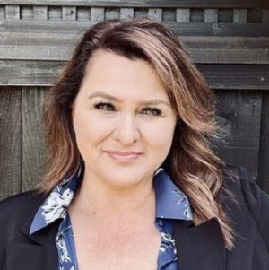 Bethany Callonea, Recognized by BestAgents.us as a 2024 Top Agent