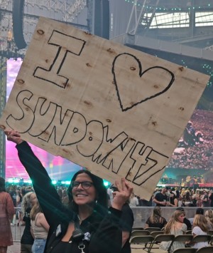 US Bank Sundown 47 Fan