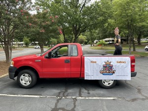 Queen City LunchBox Food Delivery Truck and Parking Lot Set up