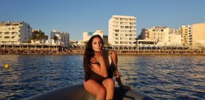 Pamela Quinzi, the sexy Cinderella of New York takes over Ibiza.