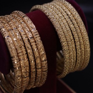 Shop Women Gold Bangles in Papatoetoe