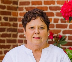 Sharon Johnson, Recognized by BestAgents.us as a 2024 Top Agent