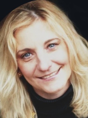 Julie Longtin, Recognized by BestAgents.us as a 2024 Top Agent